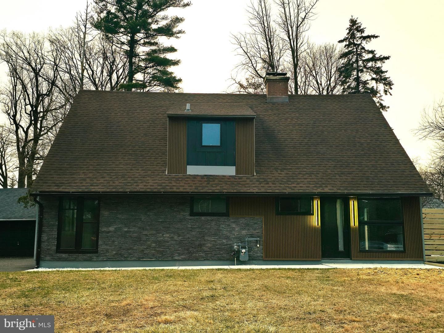 8004 Gladstone Road photo 68