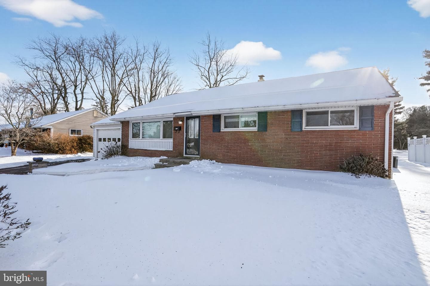 537 Sherwood Lane photo 3