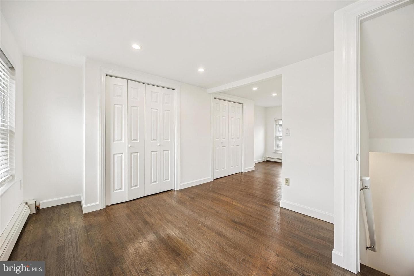 313 E Hector Street photo 10