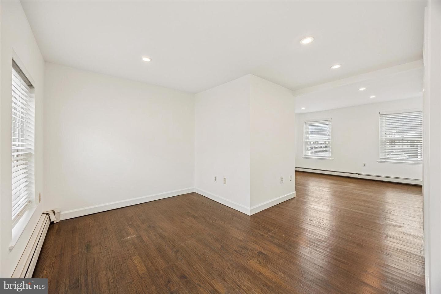 313 E Hector Street photo 12