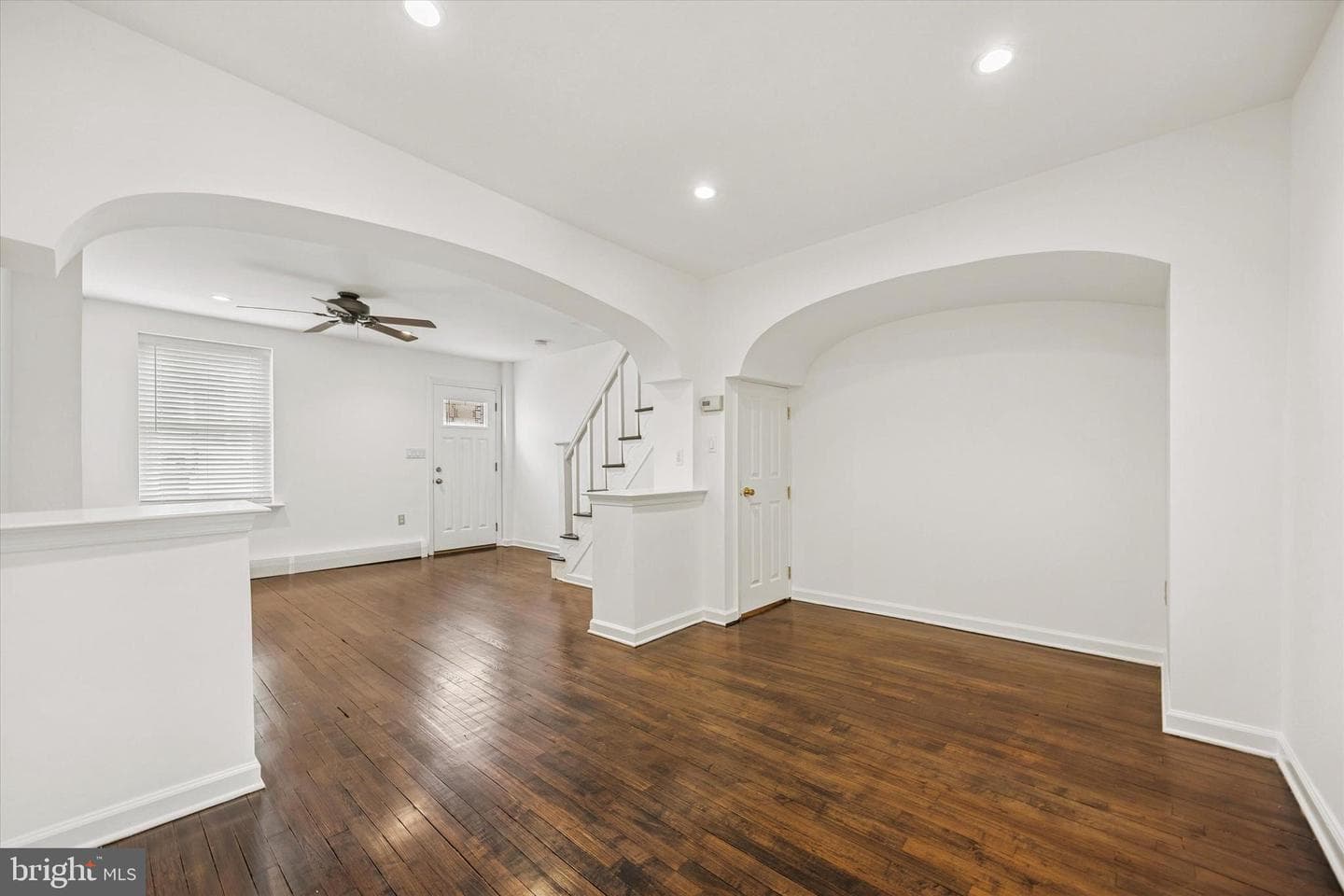 313 E Hector Street photo 6