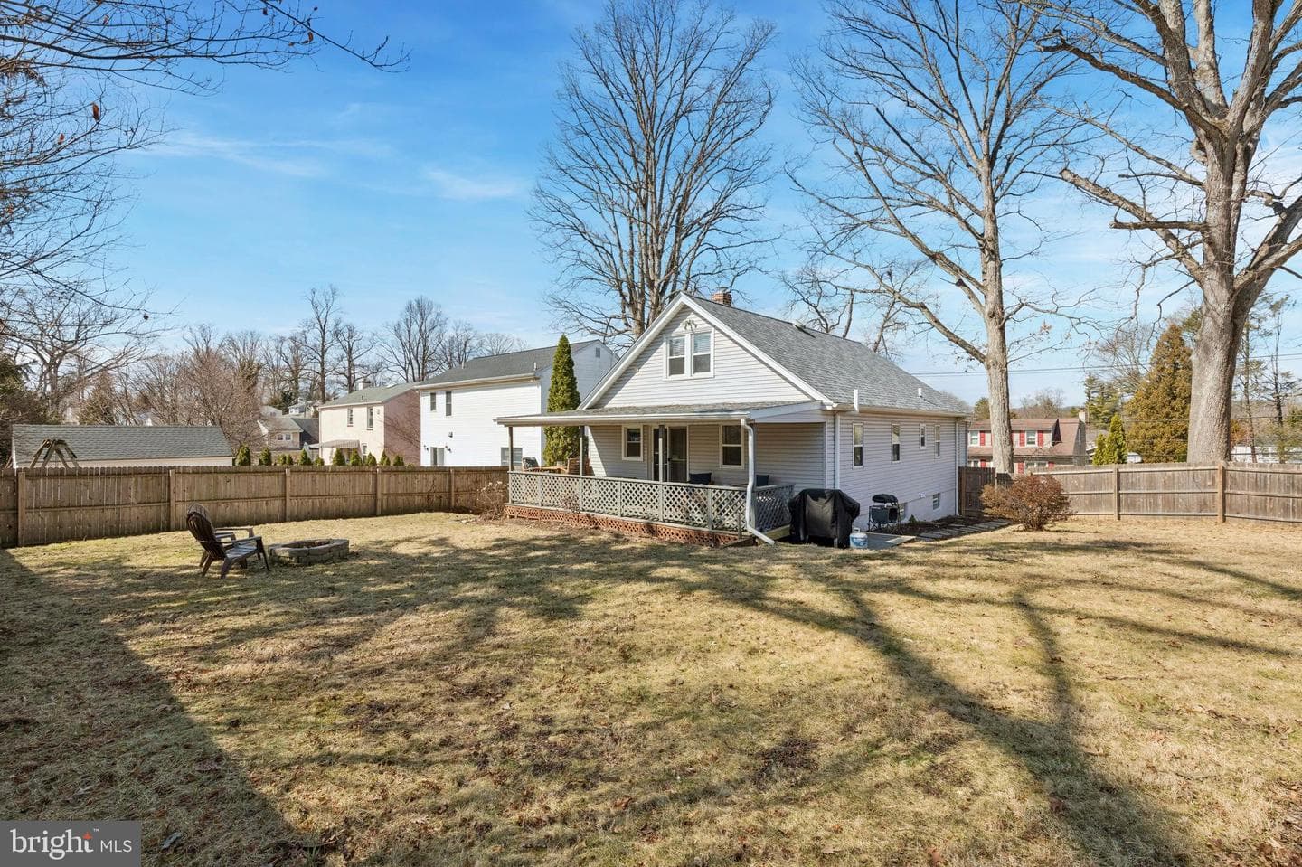 747 Tennis Avenue photo 24