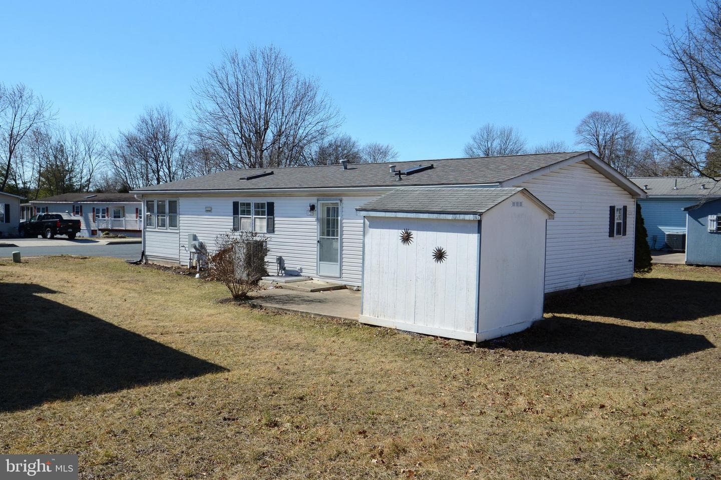 640 Apple Street photo 13
