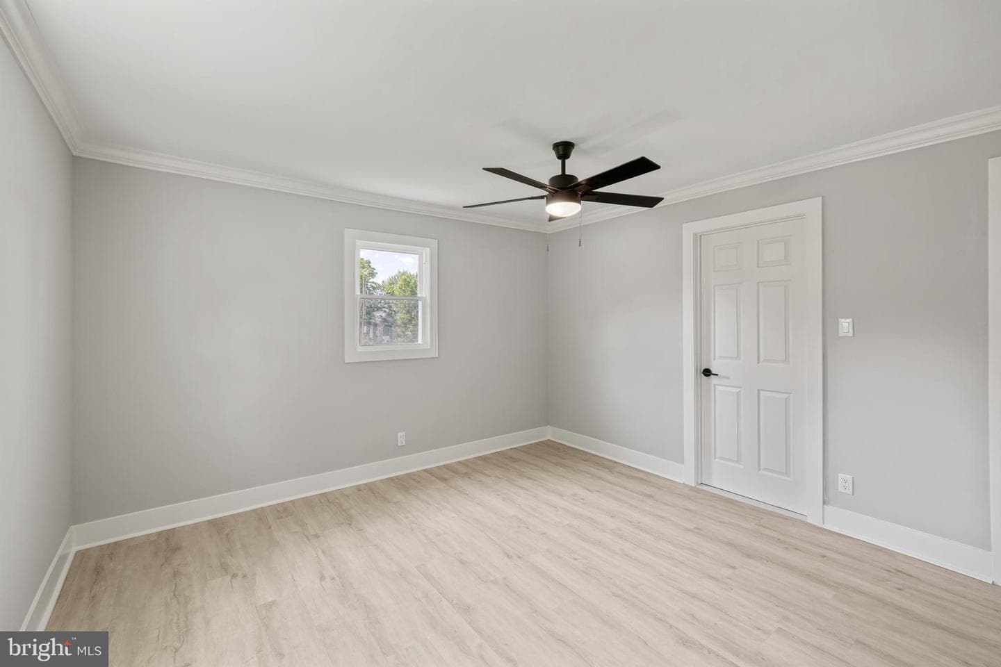 15 Henry Avenue photo 15