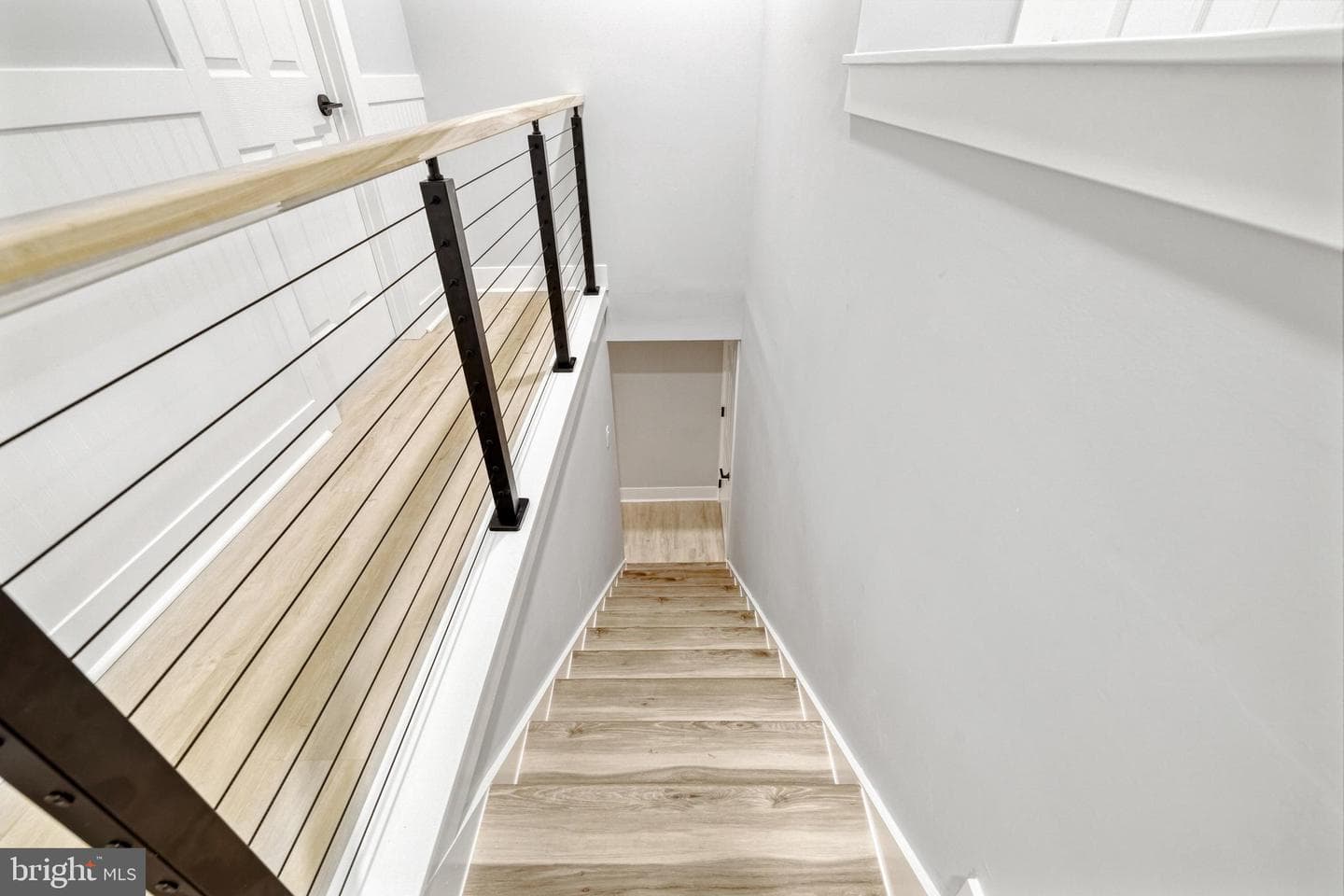 15 Henry Avenue photo 18