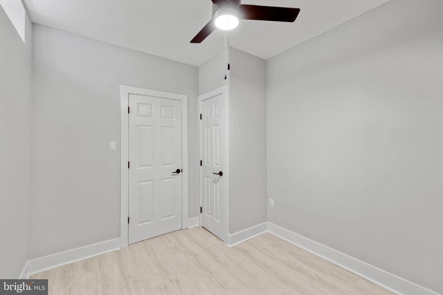 15 Henry Avenue photo 24