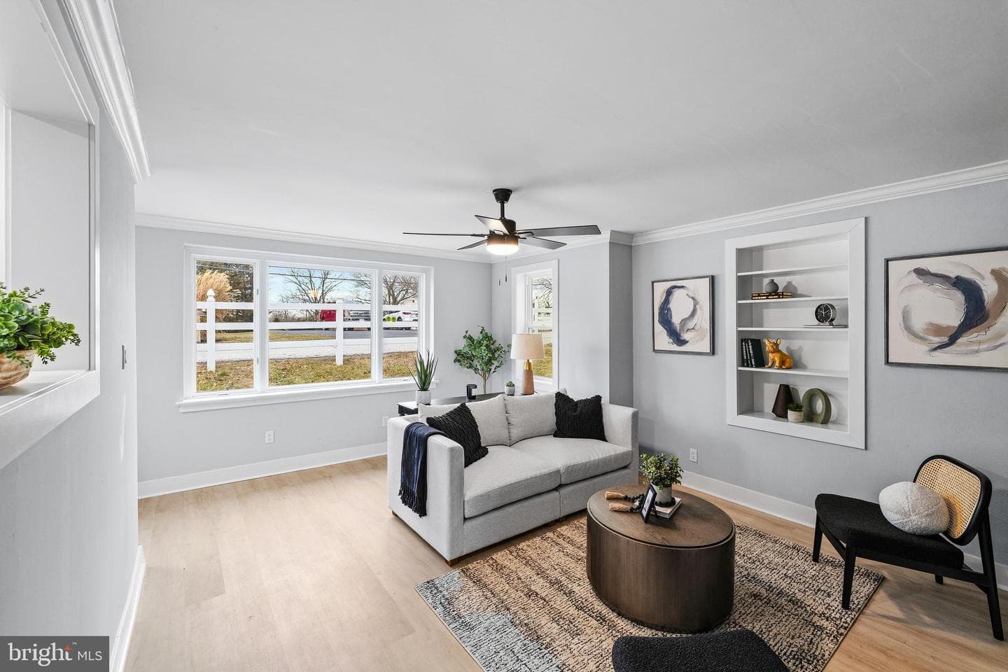 15 Henry Avenue photo 3