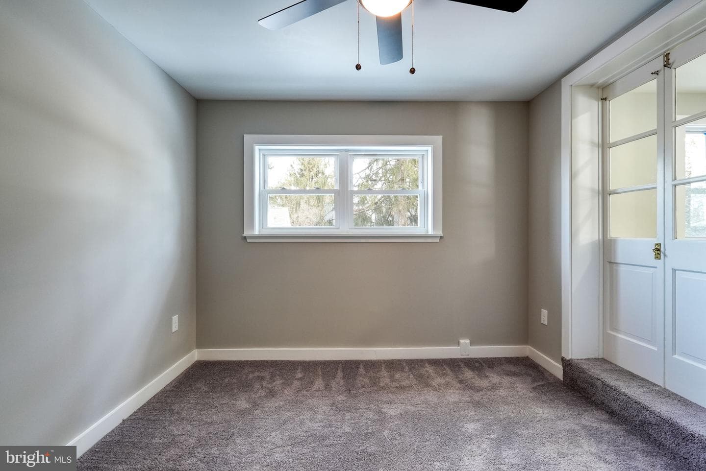 627 Argyle Avenue photo 39
