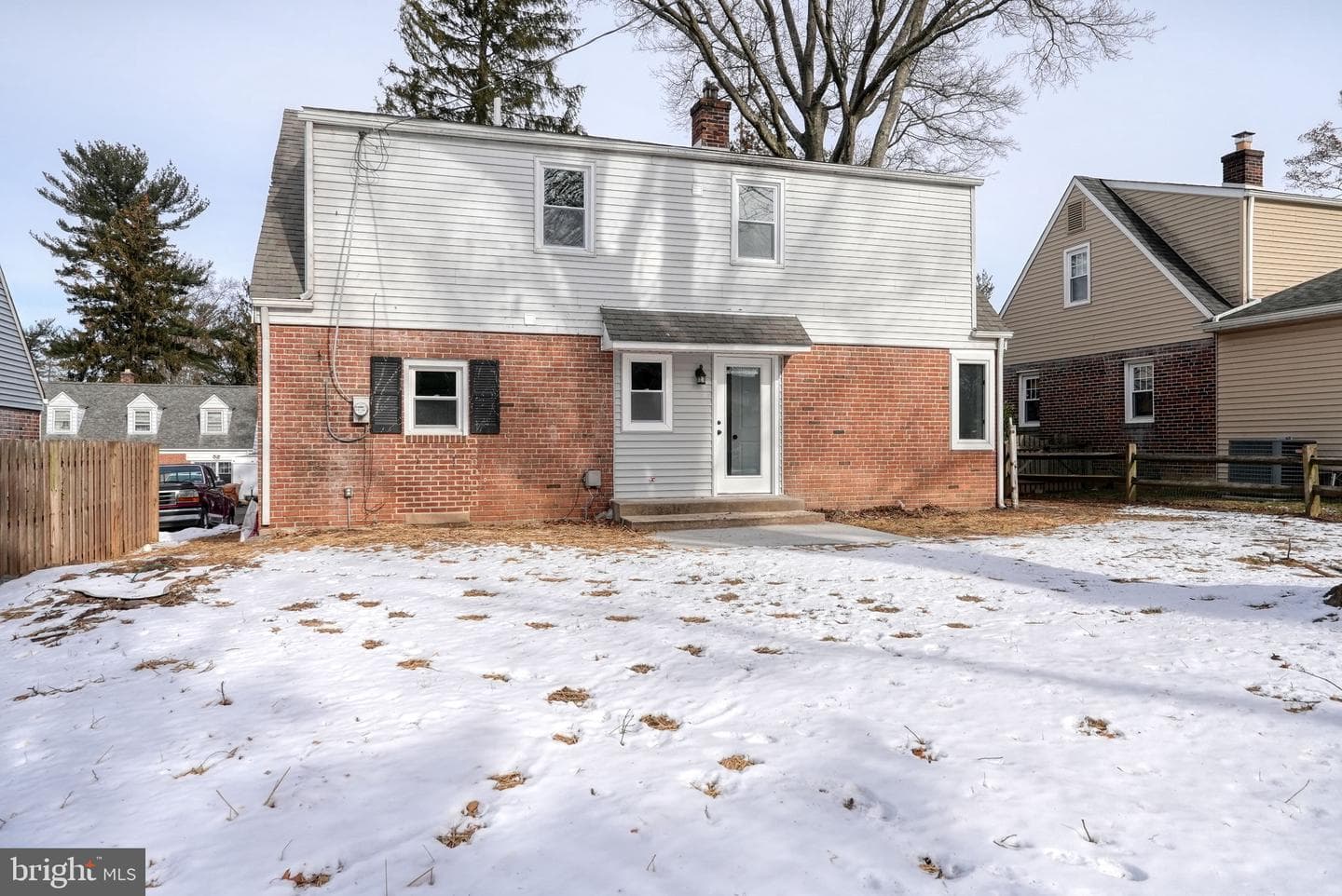 627 Argyle Avenue photo 4
