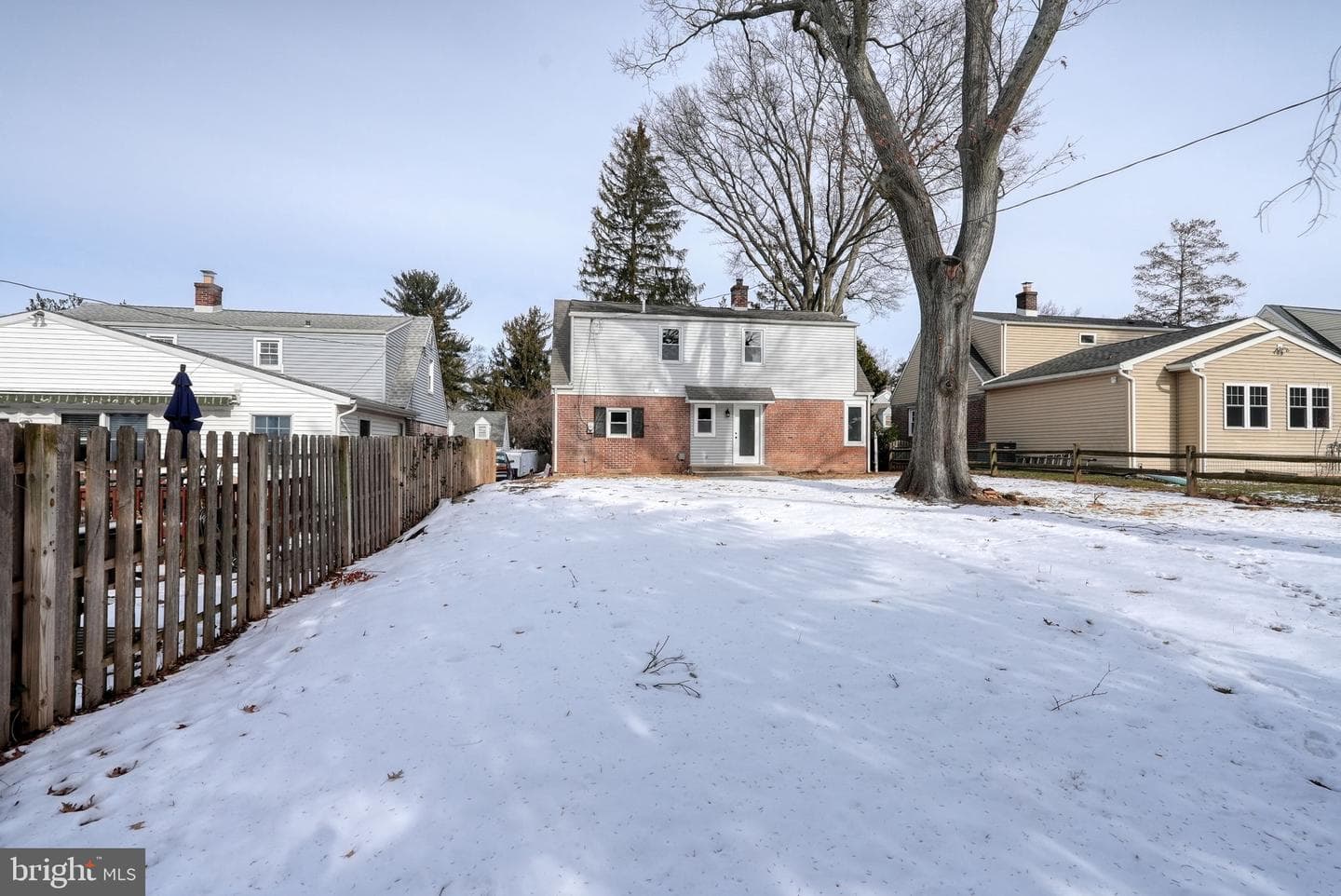 627 Argyle Avenue photo 8