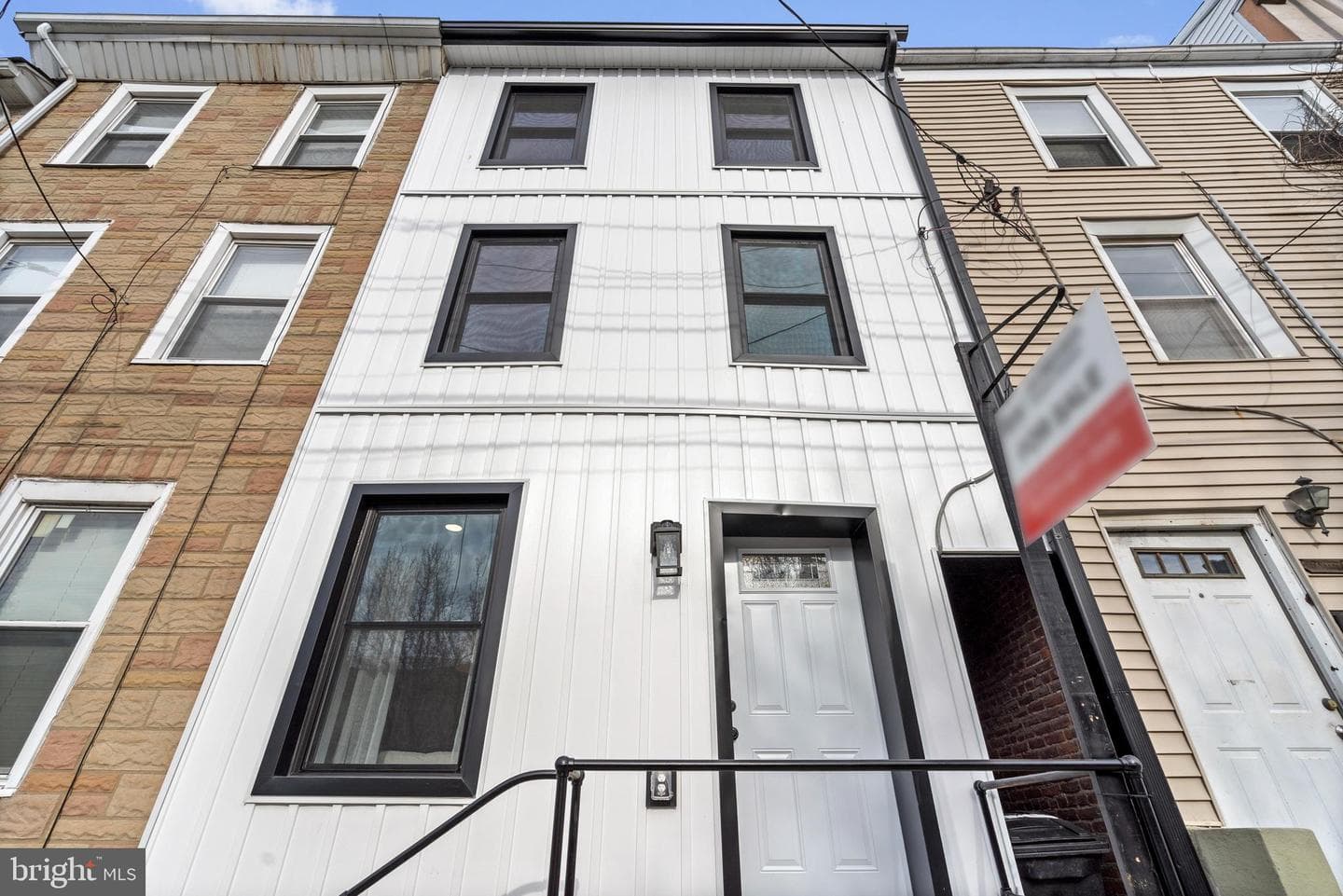 378 E Elm Street photo 2