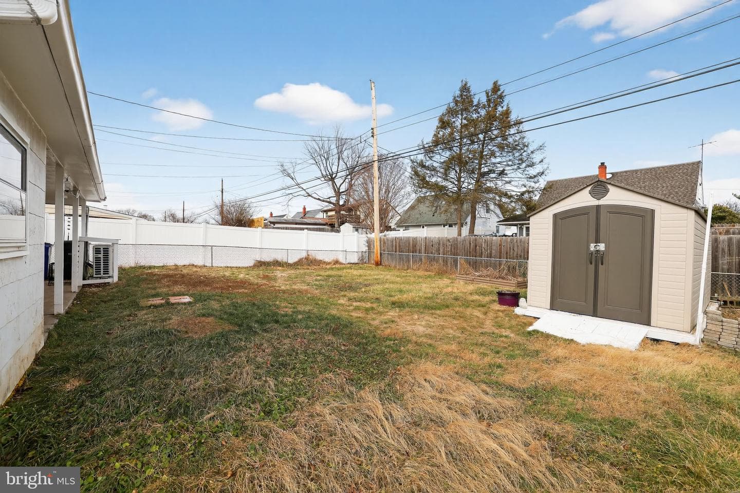 313 W Walnut Street photo 25