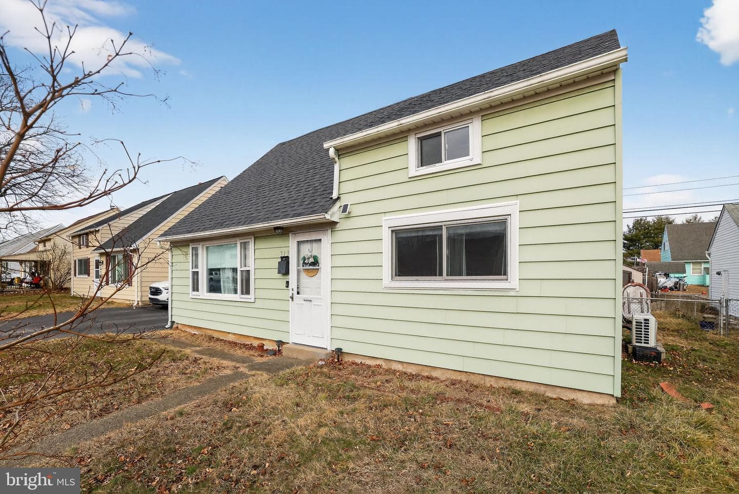 313 W Walnut Street photo 31
