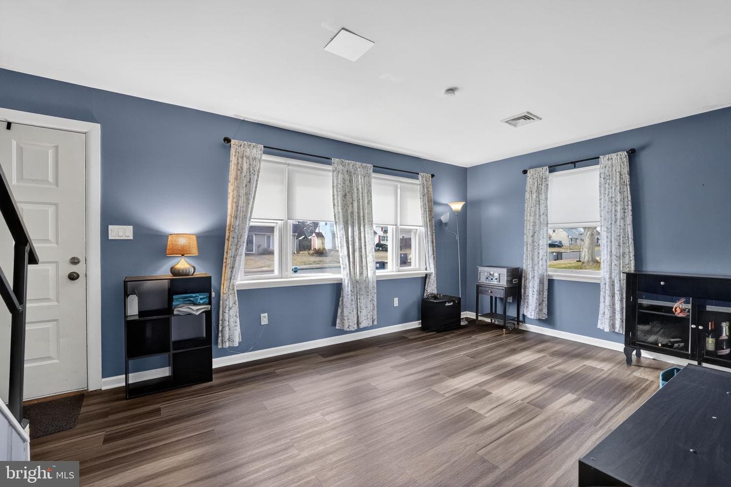 313 W Walnut Street photo 4