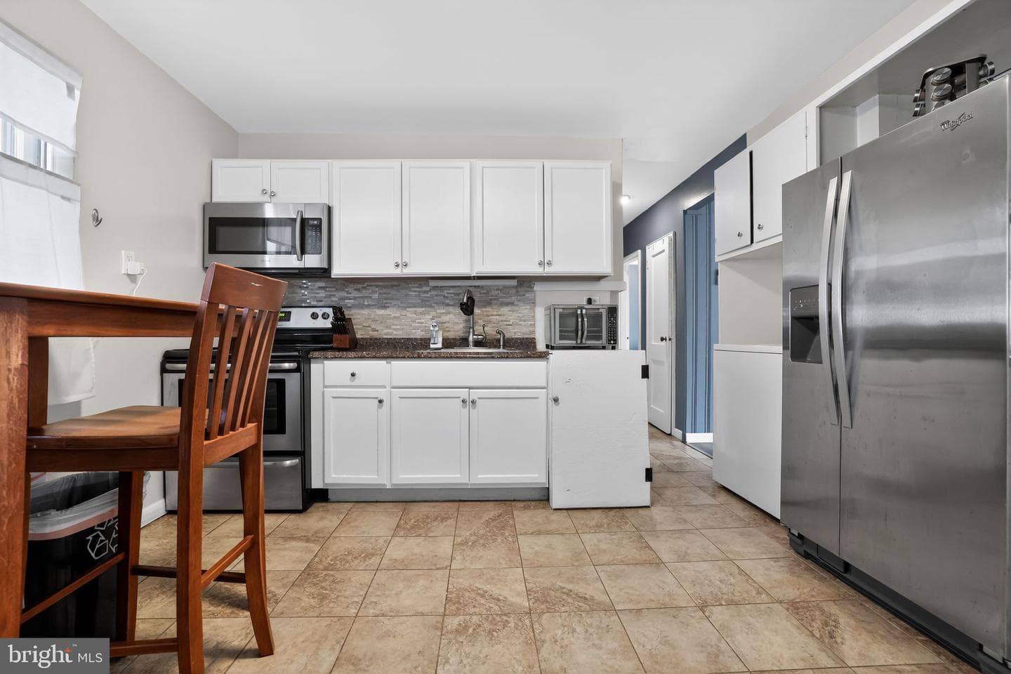 313 W Walnut Street photo 7