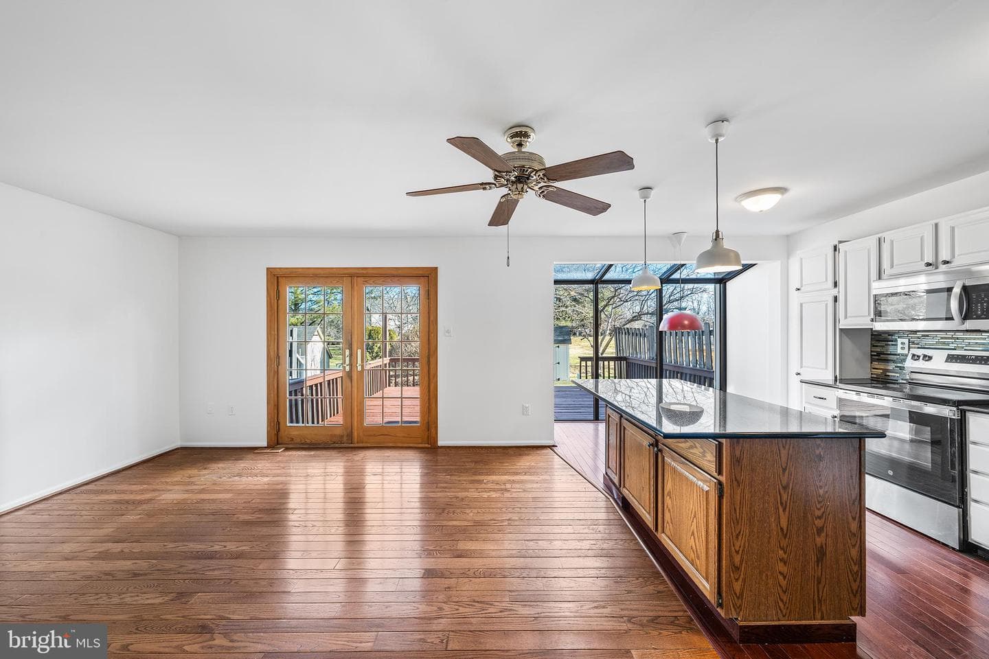 1511 Isaacs Court photo 15