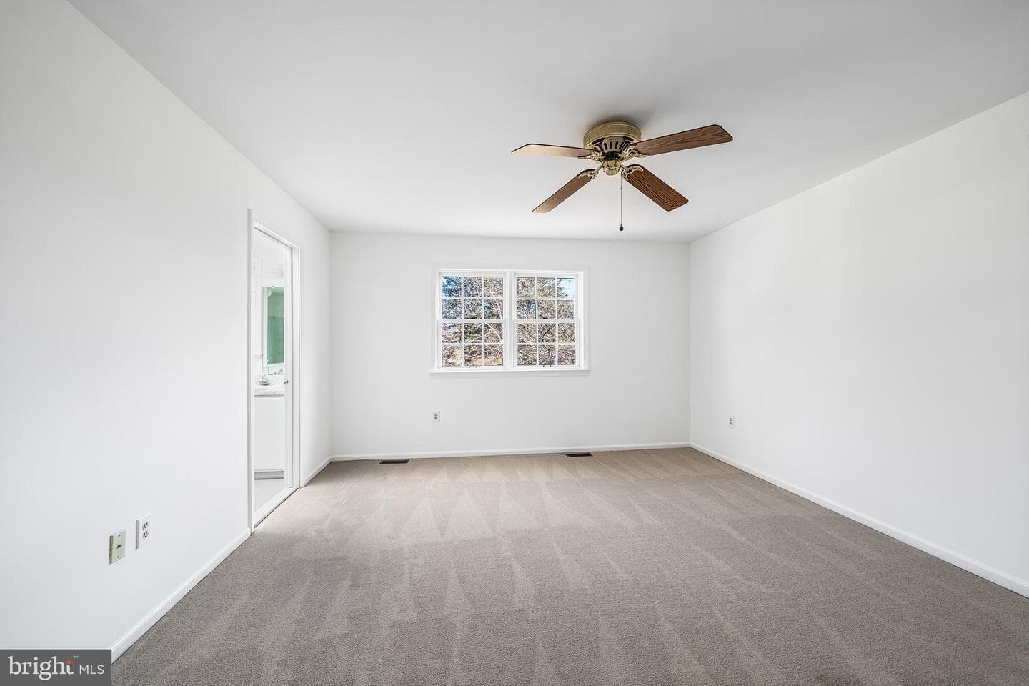 1511 Isaacs Court photo 21