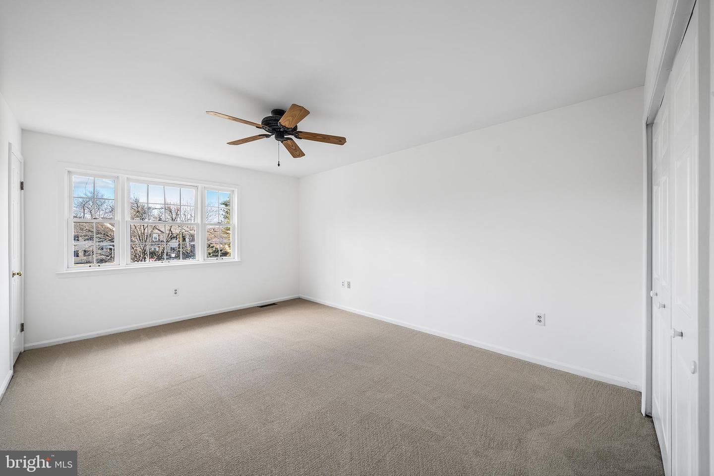 1511 Isaacs Court photo 27