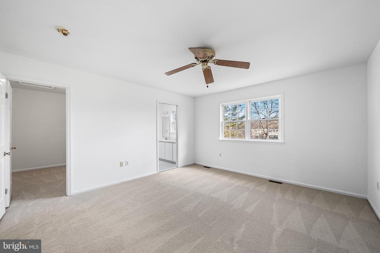 1511 Isaacs Court photo 28
