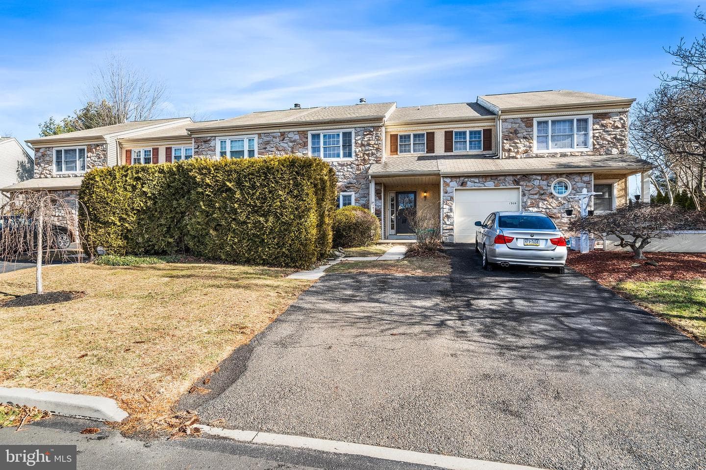 1511 Isaacs Court photo 34