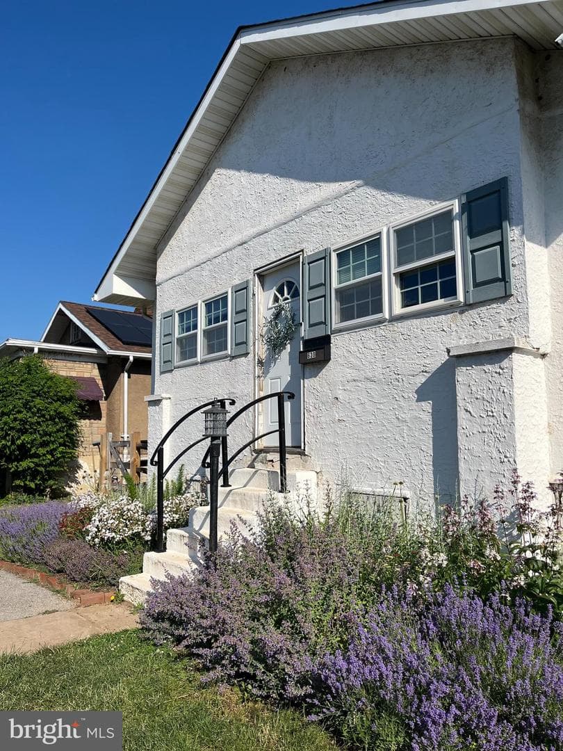 630 Summit Street photo 35