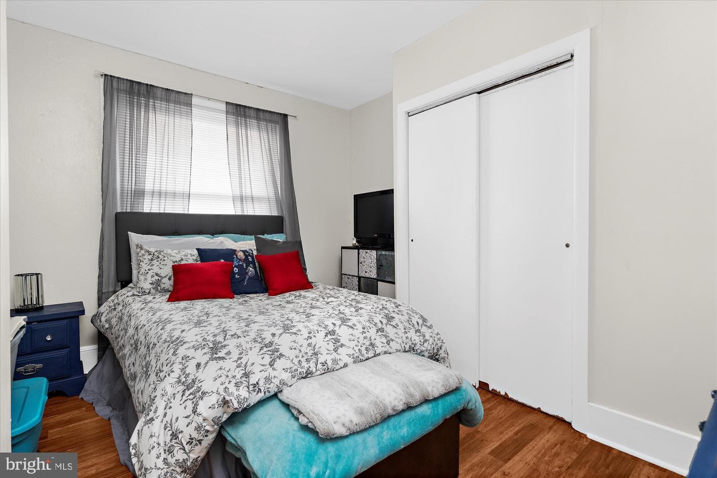 1200 Queen Street photo 4
