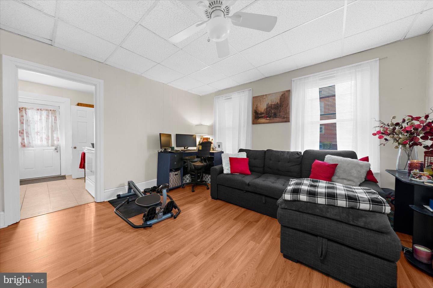 1200 Queen Street photo 9