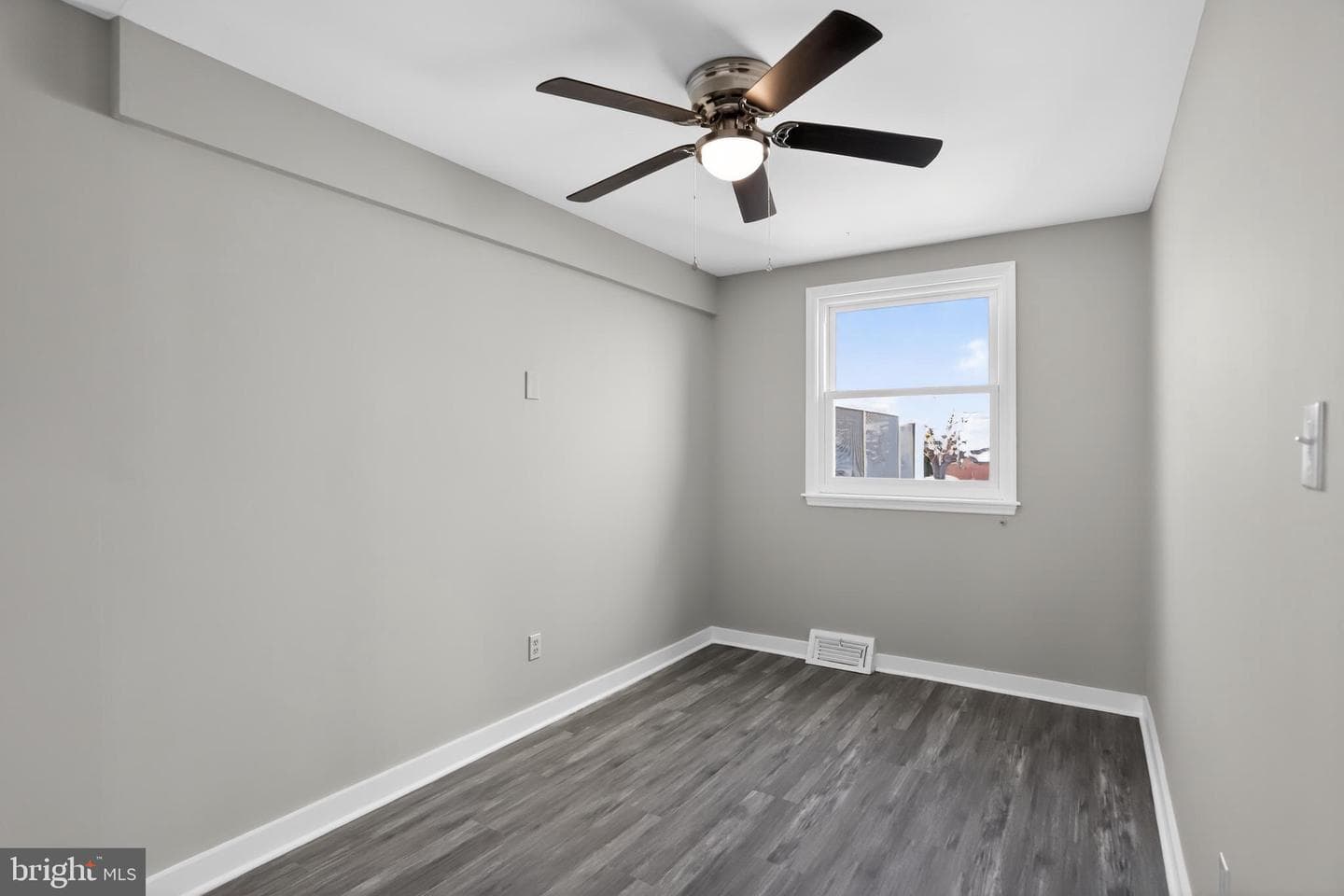 906 Garfield Avenue photo 18