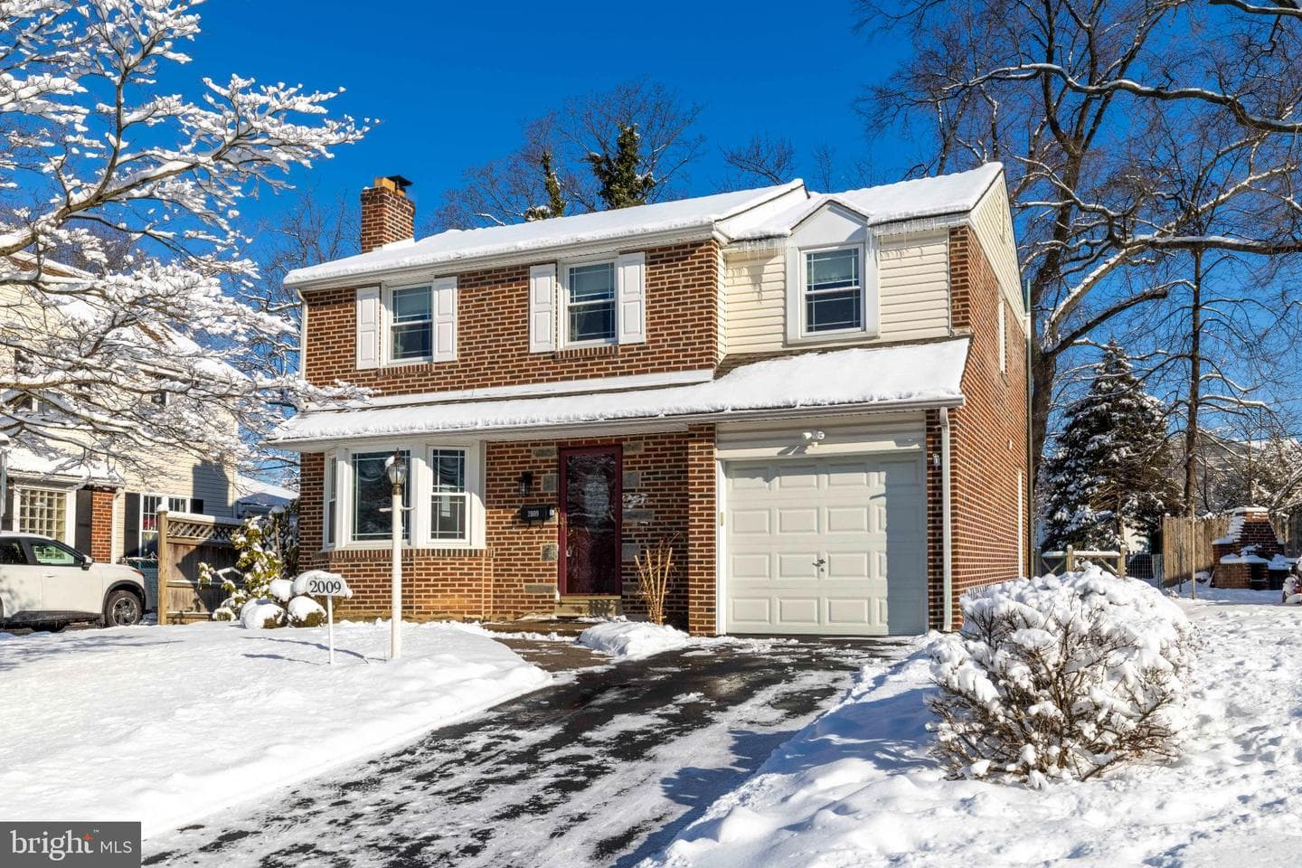 2009 Parkview Avenue photo 2
