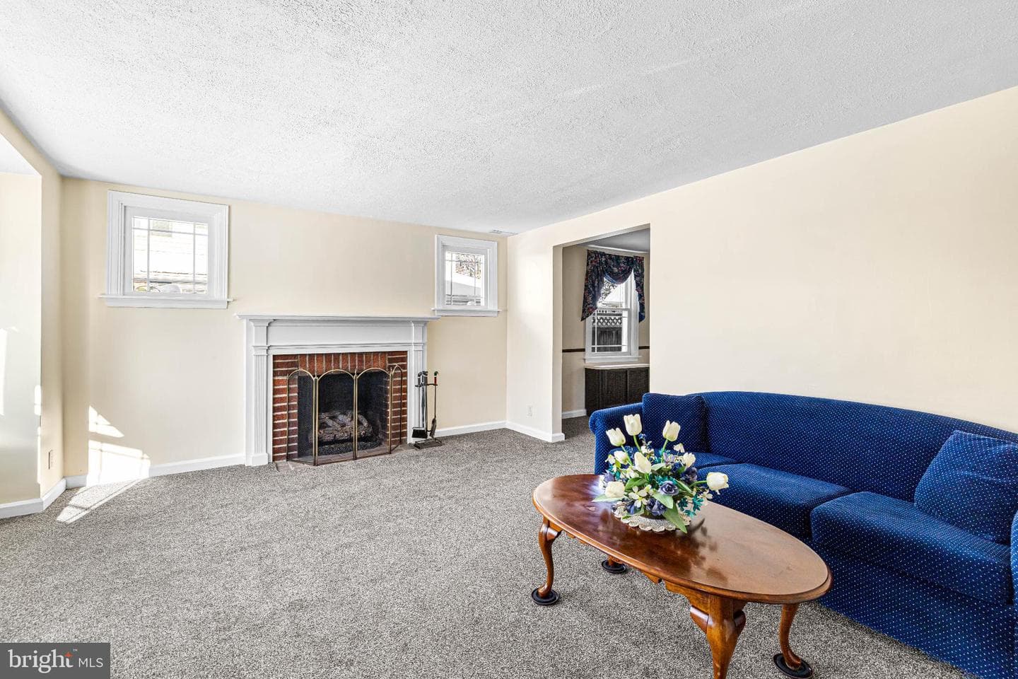 2009 Parkview Avenue photo 3