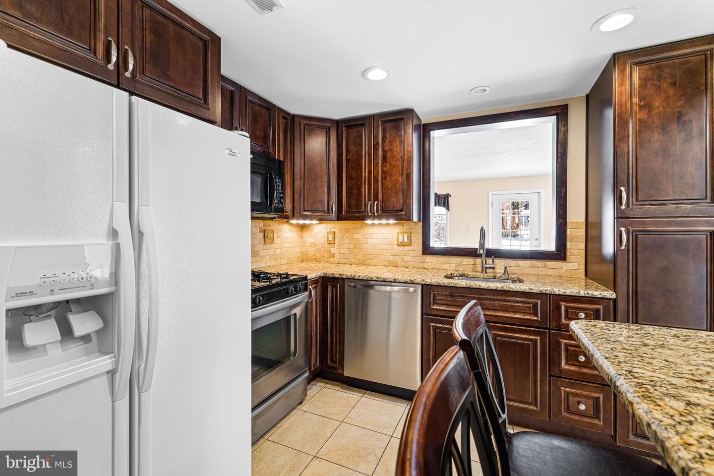 2009 Parkview Avenue photo 9
