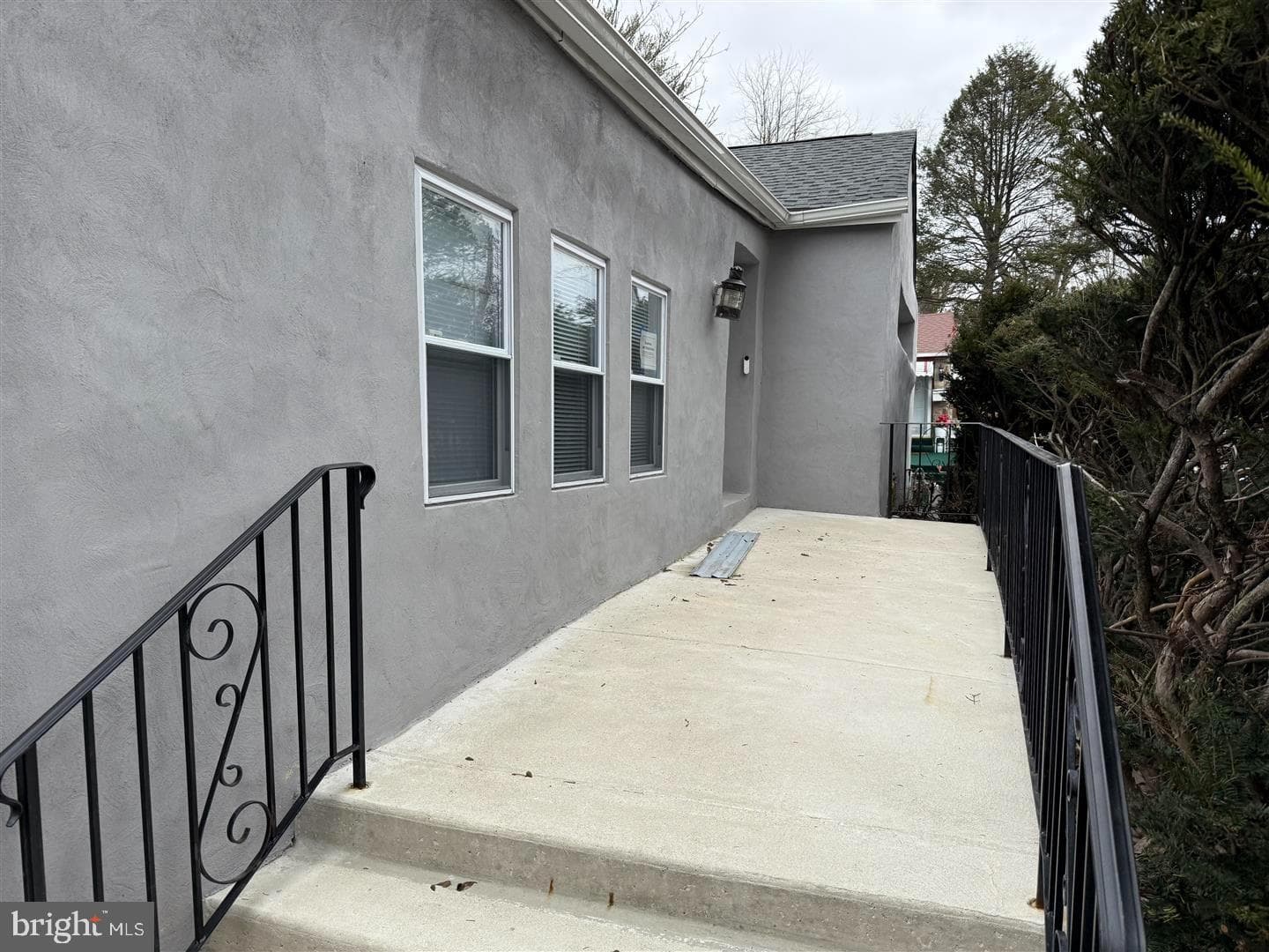 8002 Ivy Lane photo 2