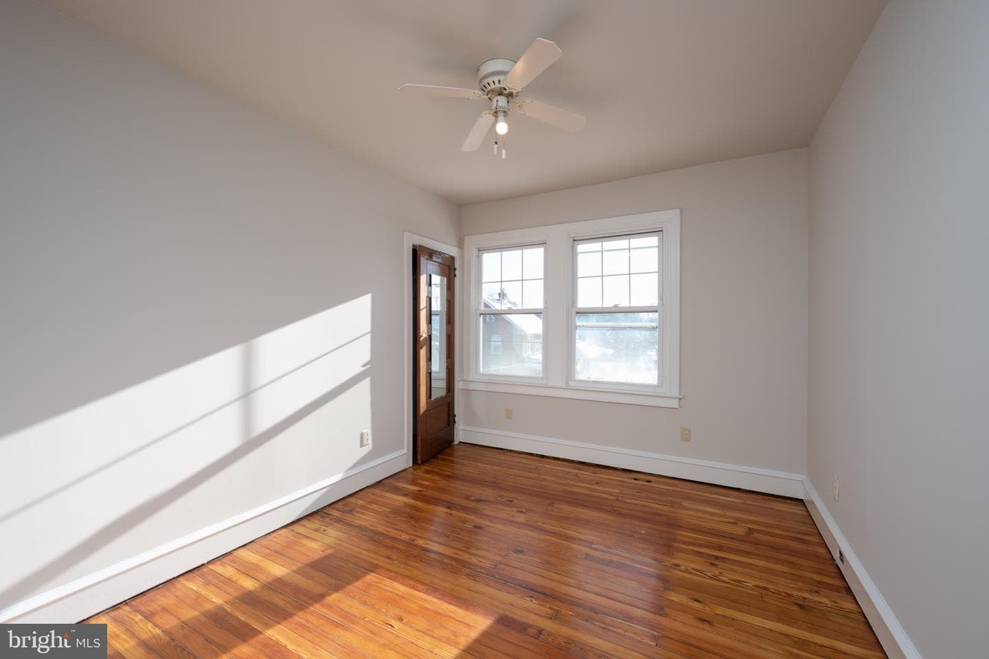 2423 Jenkintown Road photo 17