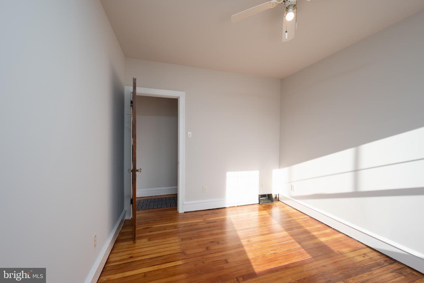 2423 Jenkintown Road photo 18