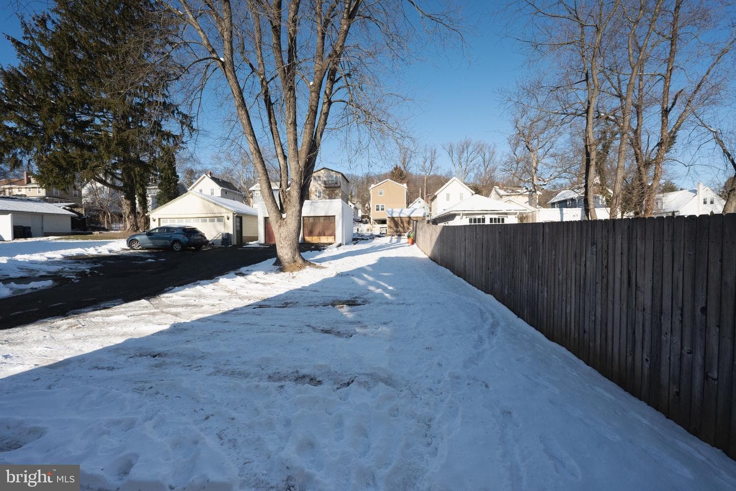2423 Jenkintown Road photo 25