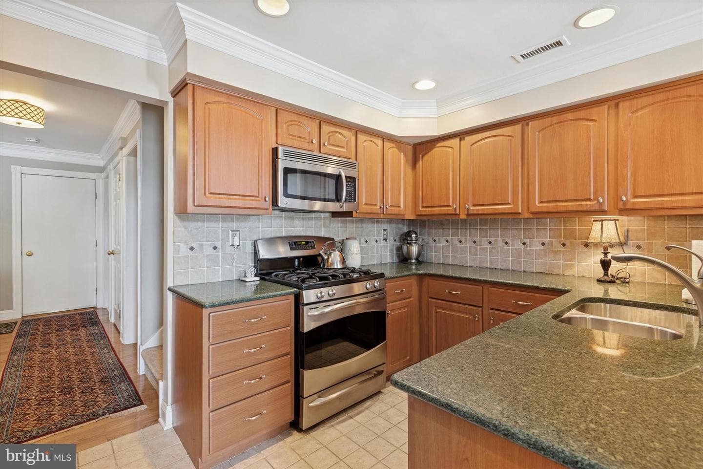 48 Cadwalader Court photo 8
