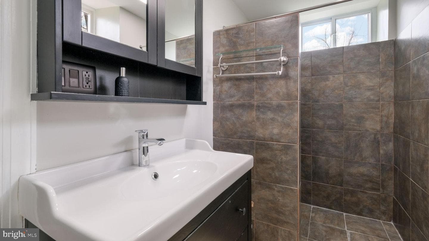 459 S Gulph Road photo 34