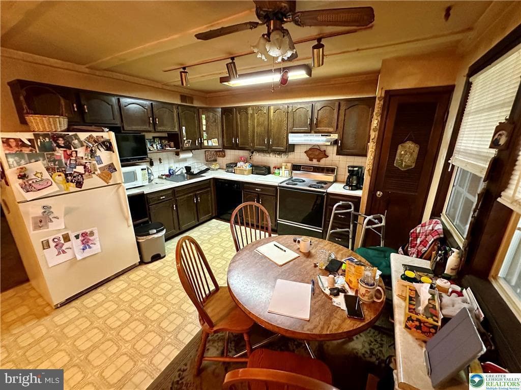 782 Jefferson Street photo 8