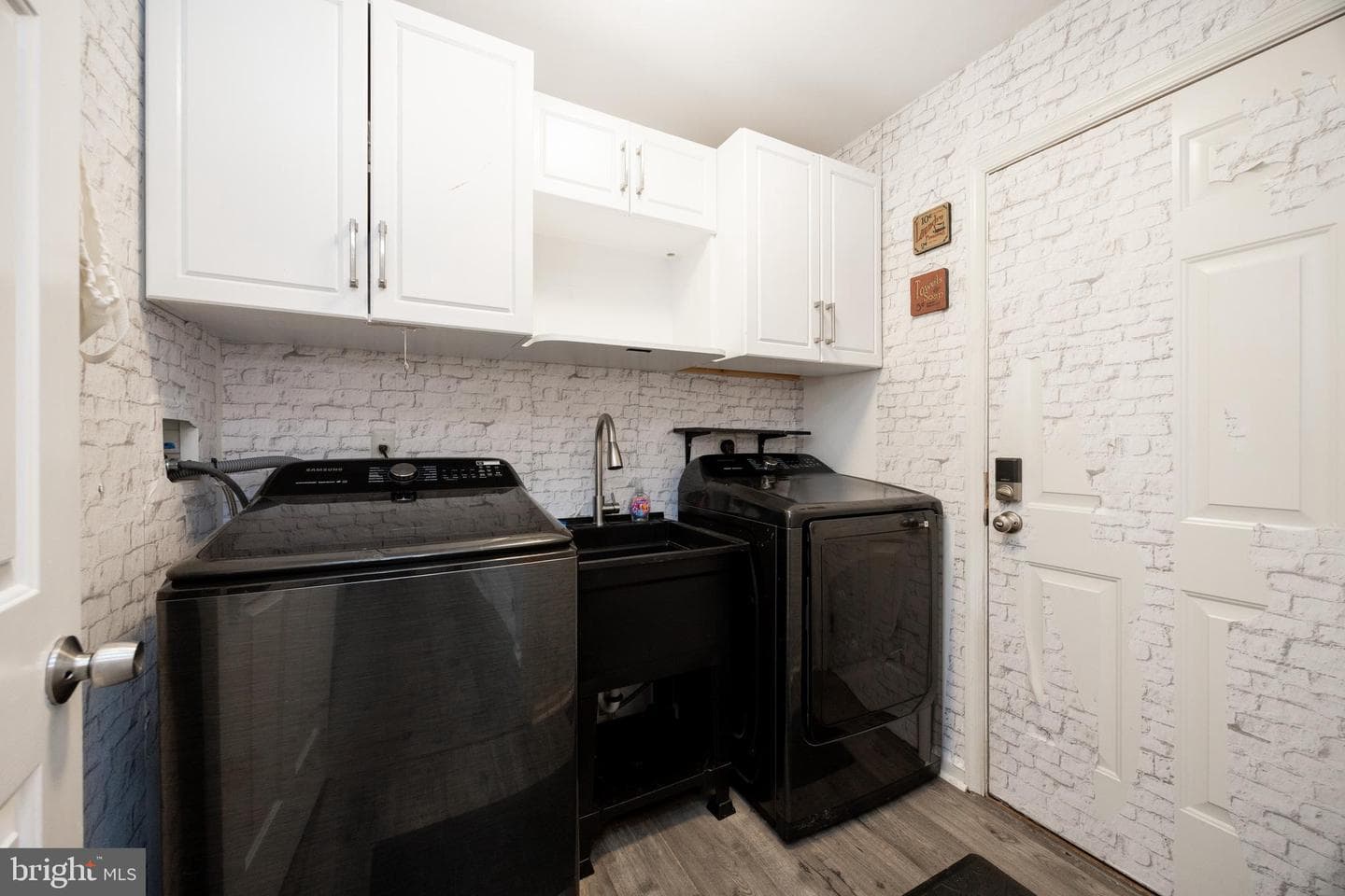 66 King Way photo 15