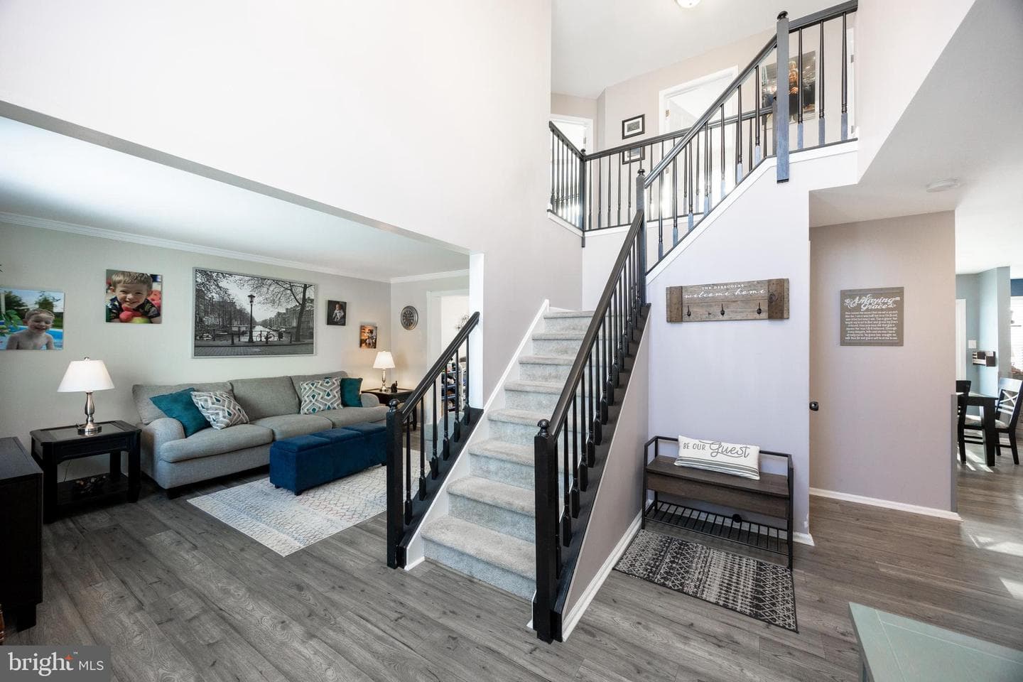 66 King Way photo 2