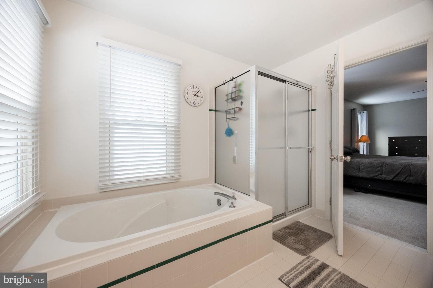 66 King Way photo 23