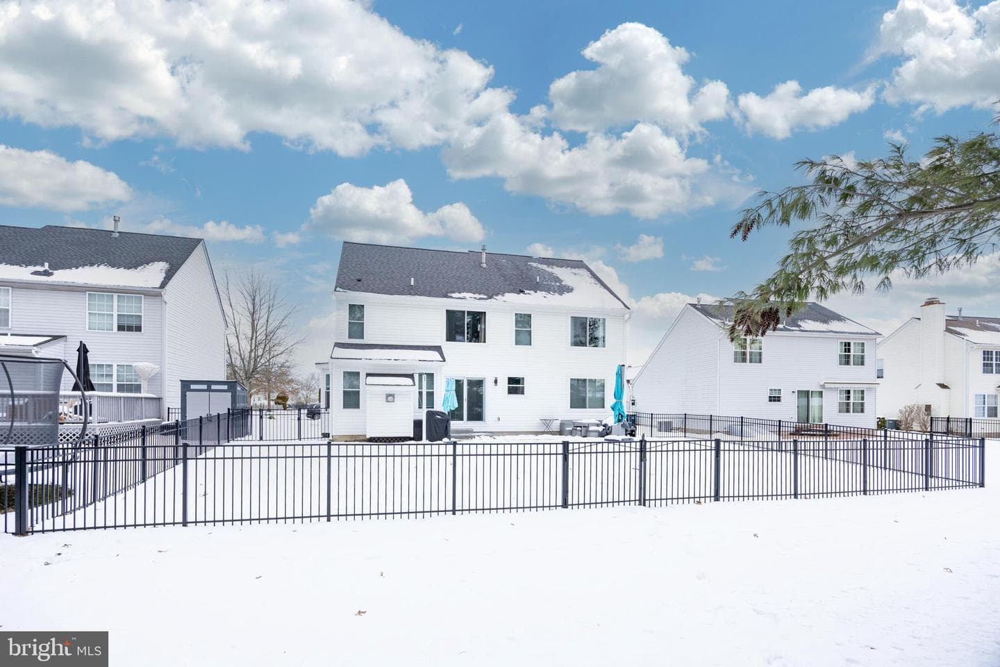 66 King Way photo 31