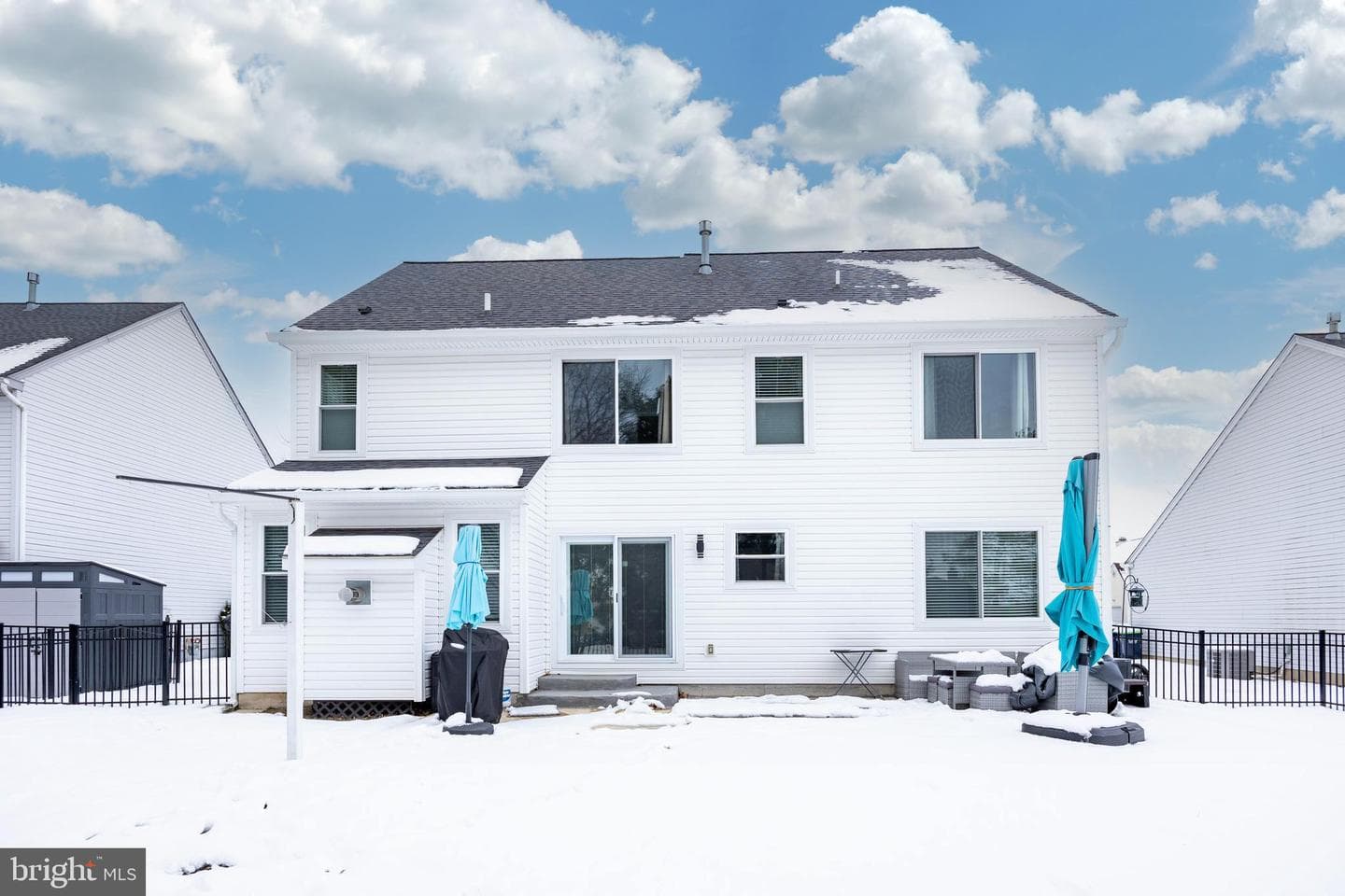 66 King Way photo 32