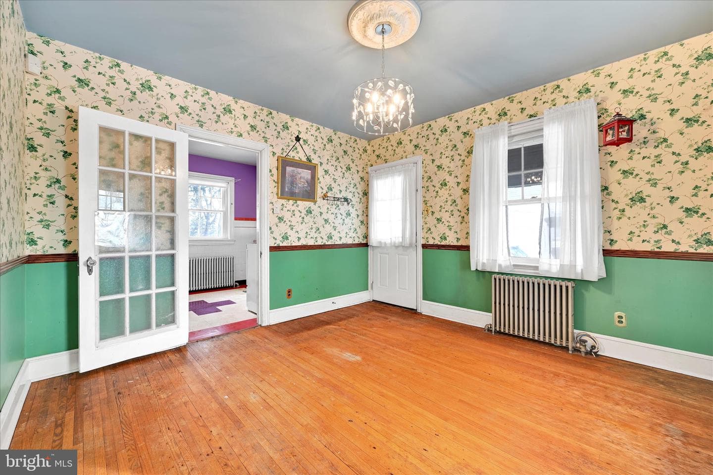 227 W King Street photo 11