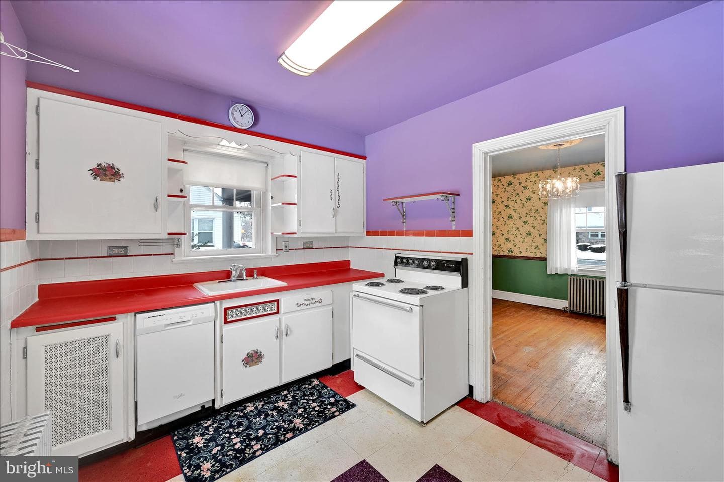 227 W King Street photo 13