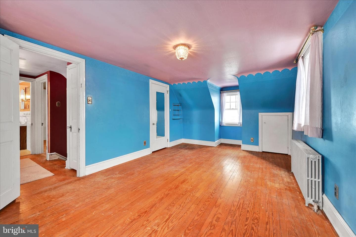 227 W King Street photo 19
