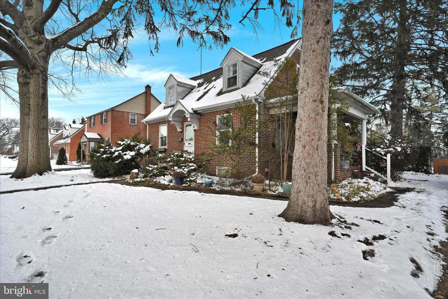 227 W King Street photo 4