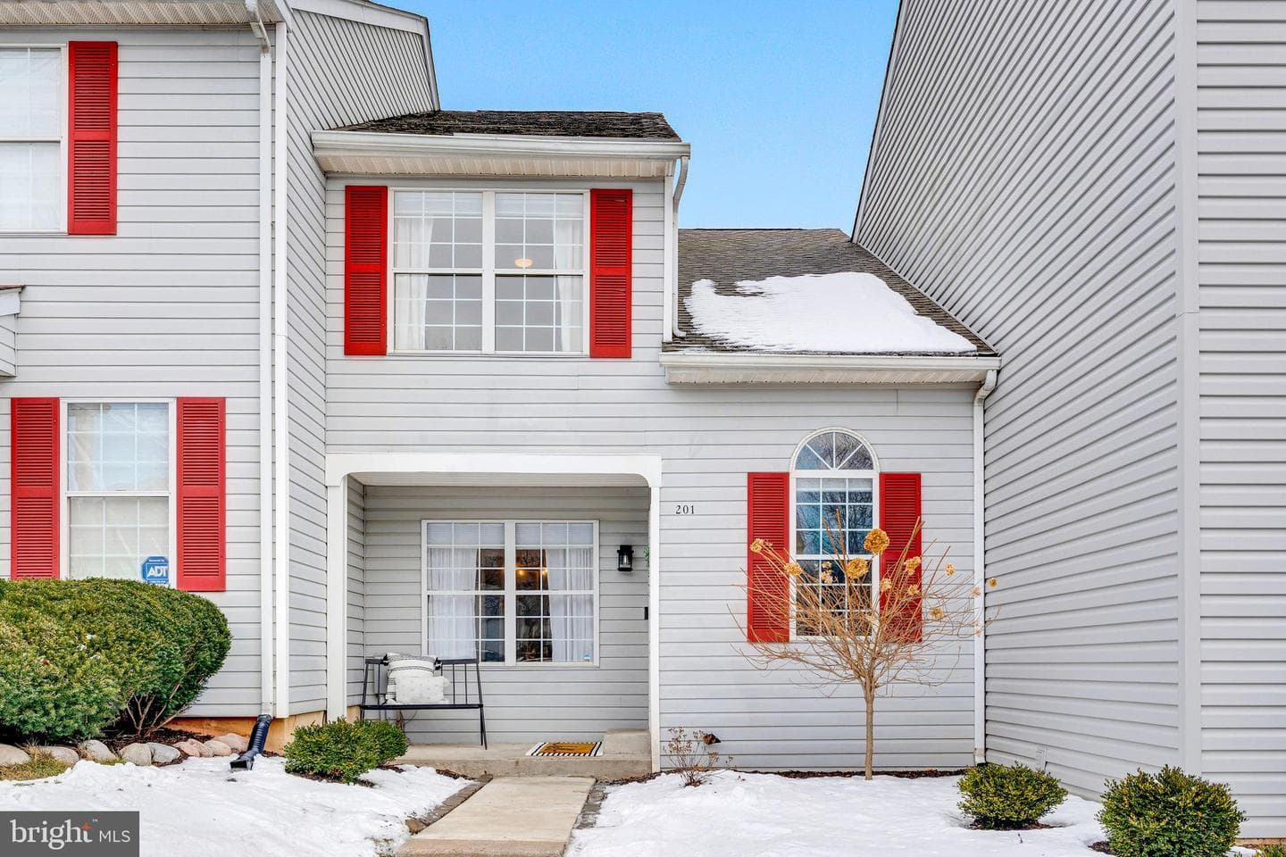 201 Stratford Court photo 1