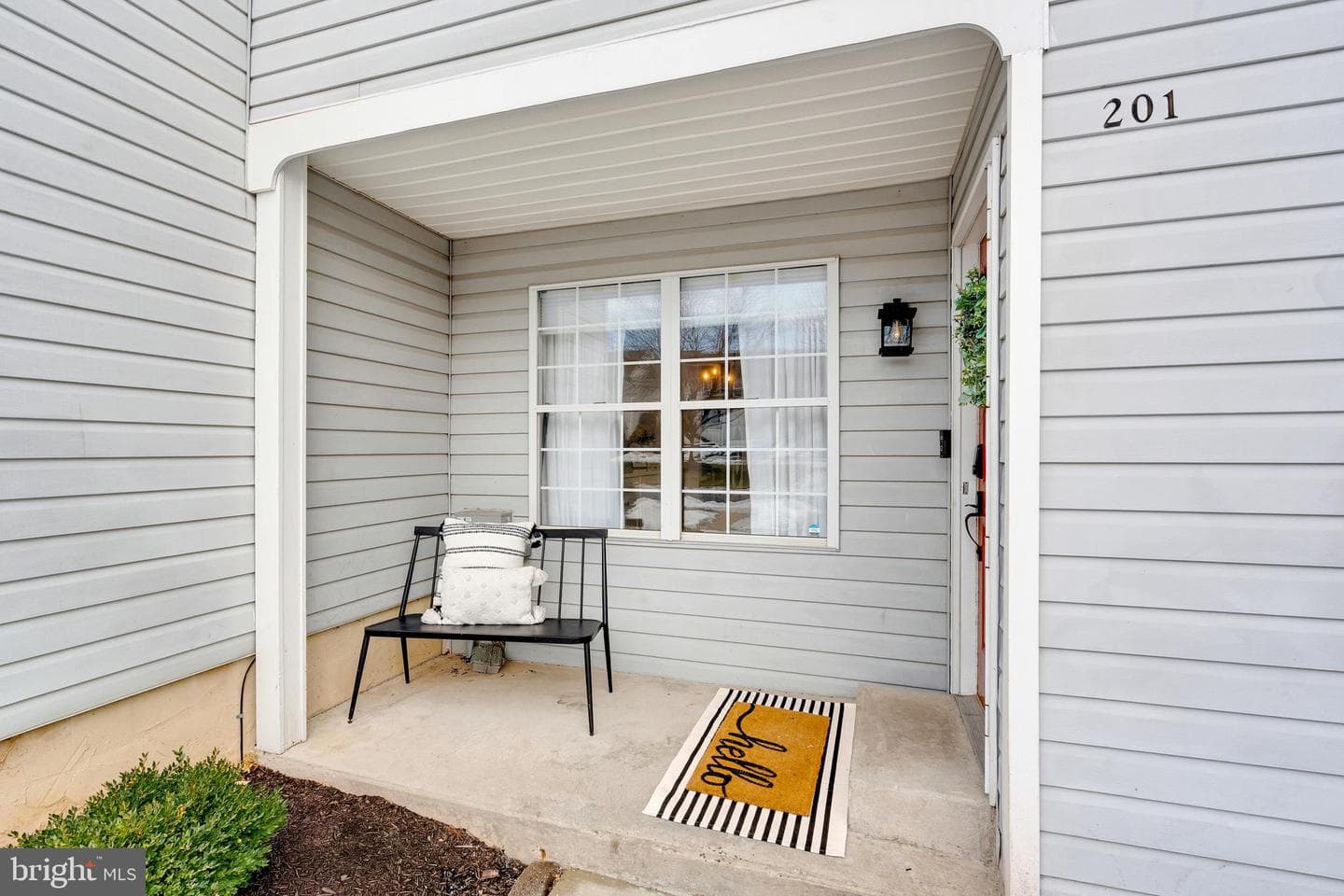 201 Stratford Court photo 2