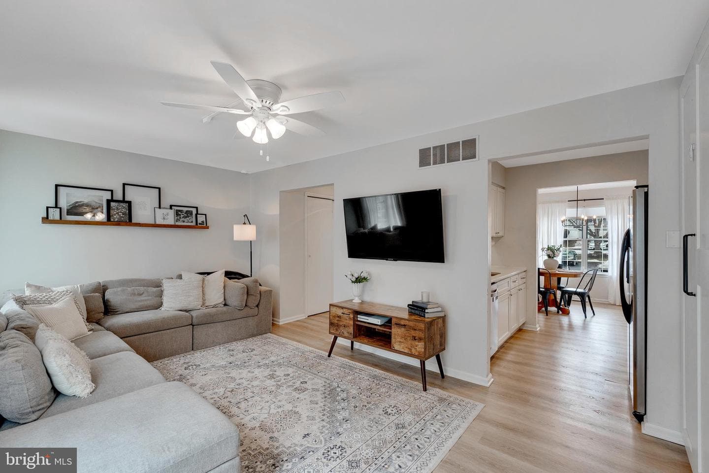 201 Stratford Court photo 7